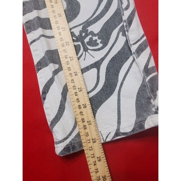 Pacsun Women's Light Wash “DAD” Jeans Button Fly All Over Butterfly Denim SZ 27 - Picture 3 of 10